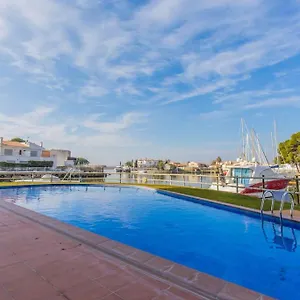 https://piso-de-2-habitaciones-3-piscinas-y-cerca-del-mar.catalonia-hotels.com
